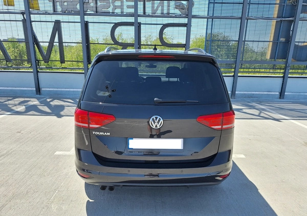 Volkswagen Touran cena 69900 przebieg: 227784, rok produkcji 2019 z Wrocław małe 781